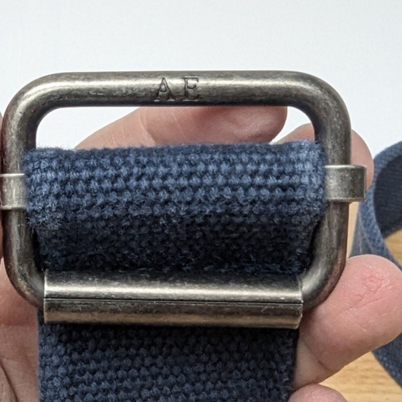 American Eagle Outfitters NWT size large belt brand new in navy/yellow - Picture 3 of 9